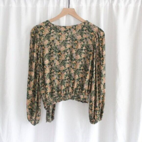 American Eagle Cropped Long Sleeve Floral Wrap Top with Tie Extra Small - Picture 3 of 6